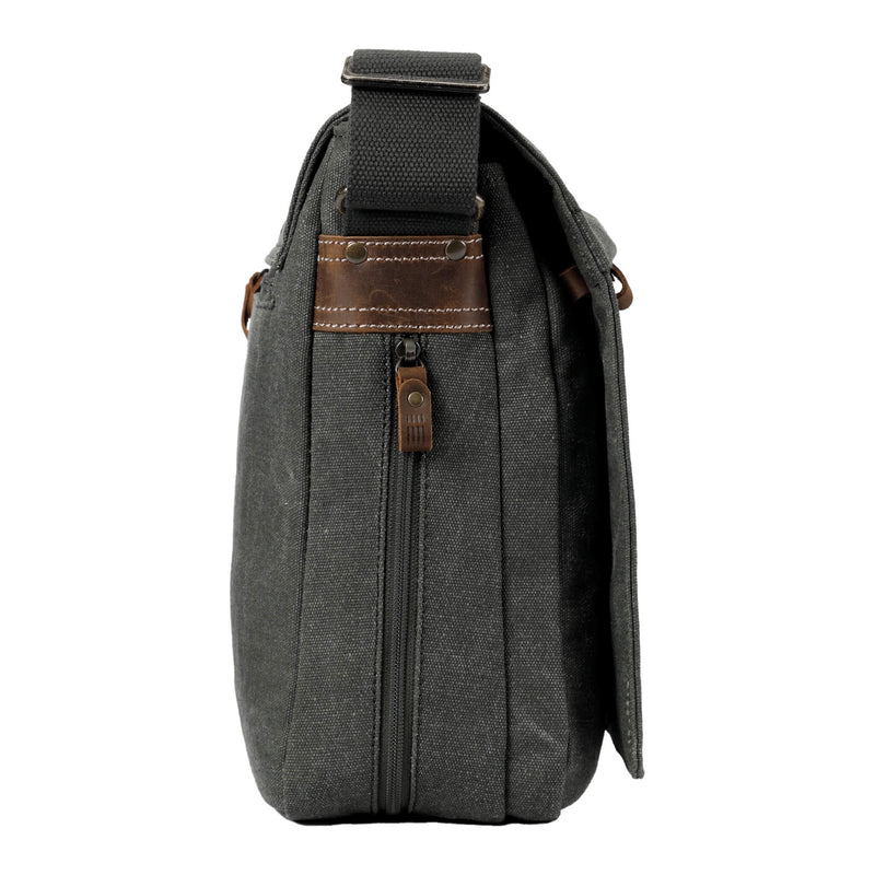 TRP0240 Troop London Classic Canvas Laptop Messenger Bag - 16.5 Diagonally