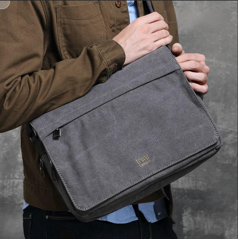 TRP0240 Troop London Classic Canvas Laptop Messenger Bag - 16.5 Diagonally