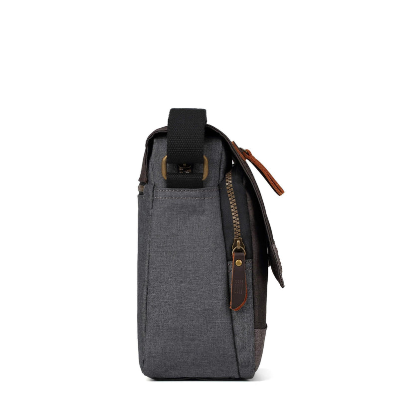 Troop London TRP0388 Urban crossbody bag with multiple compartments for men, including laptop and iPad storage, ideal for travel and daily use6